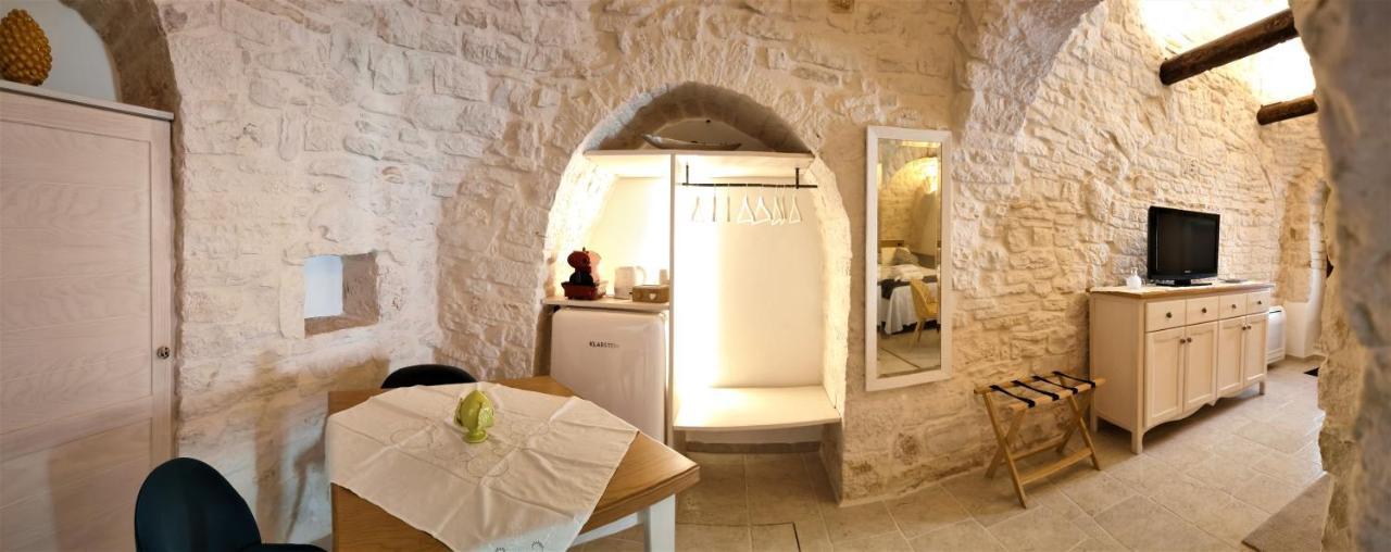 Trullo Monte Santo 50 Bed & Breakfast Alberobello Exterior photo