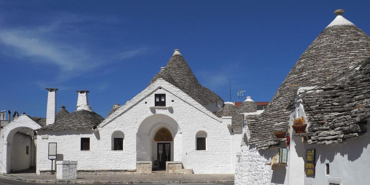 Trullo Monte Santo 50 Bed & Breakfast Alberobello Exterior photo
