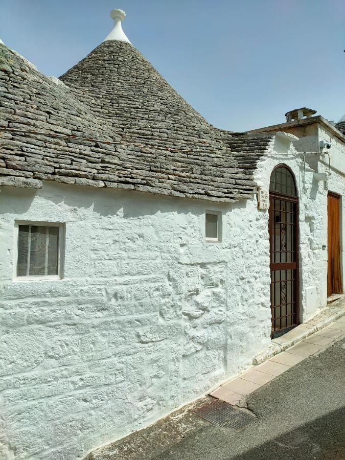 Trullo Monte Santo 50 Bed & Breakfast Alberobello Exterior photo