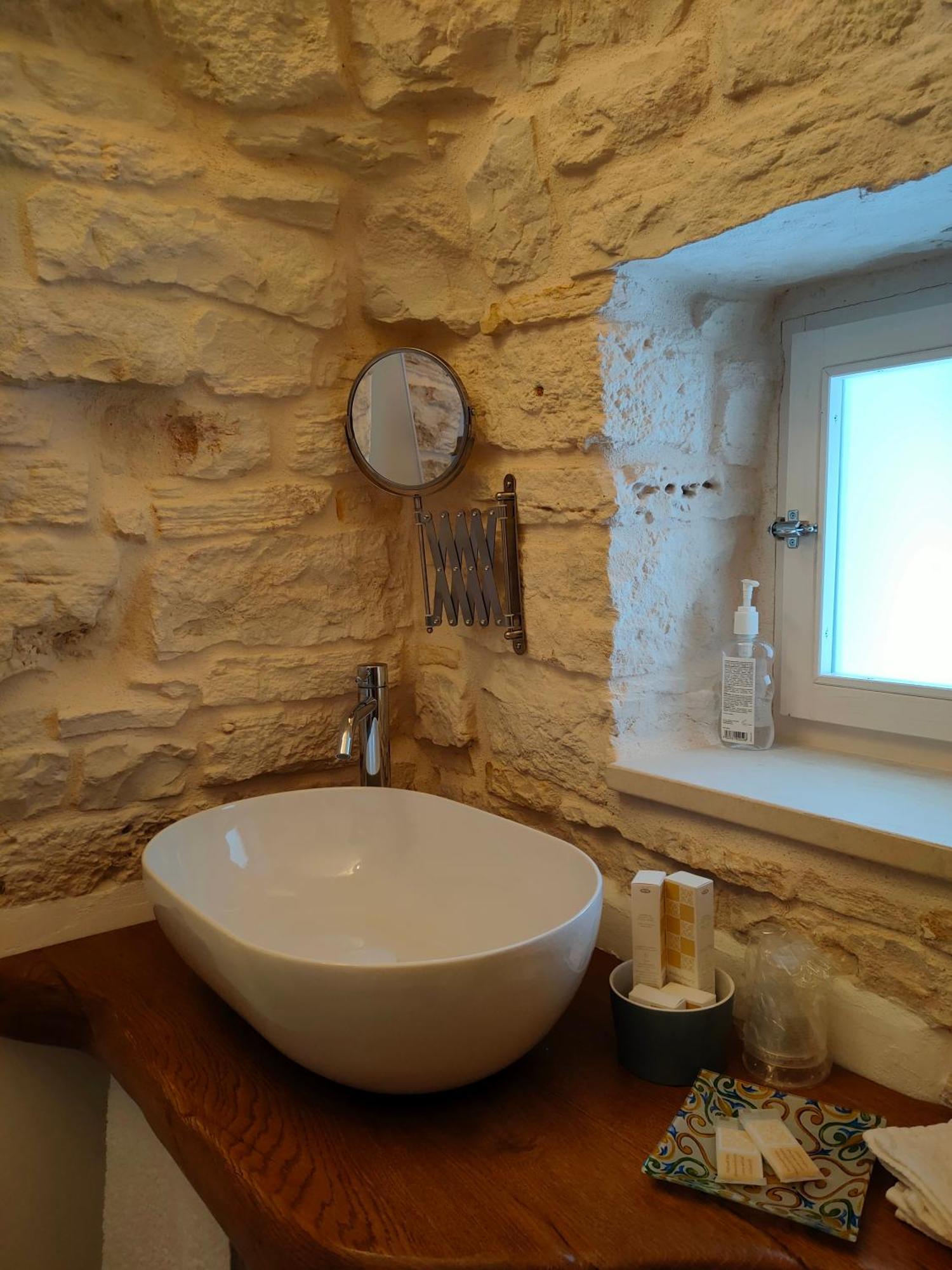 Trullo Monte Santo 50 Bed & Breakfast Alberobello Exterior photo